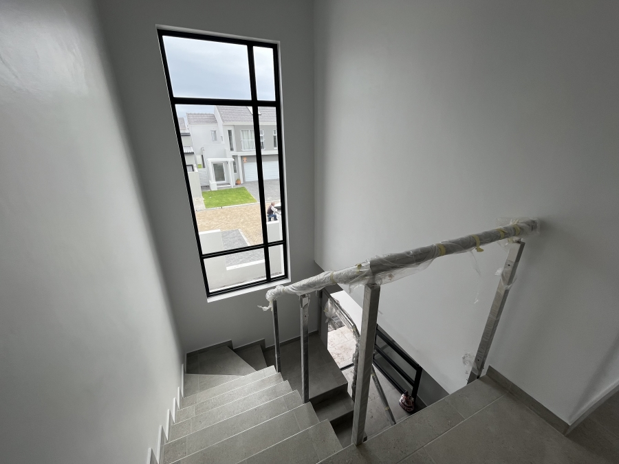 3 Bedroom Property for Sale in Sandown Western Cape